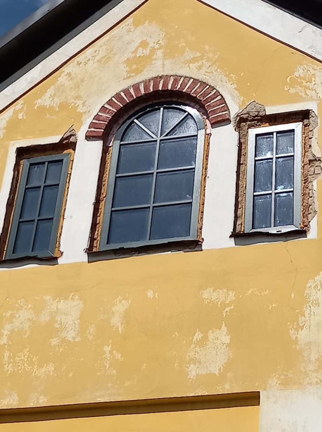 RAL 6009 Tannengrün, nalepovací příčky s duplexem